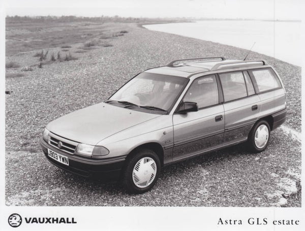Vauxhall Astra GLS Estate, press photo, UK, 1992