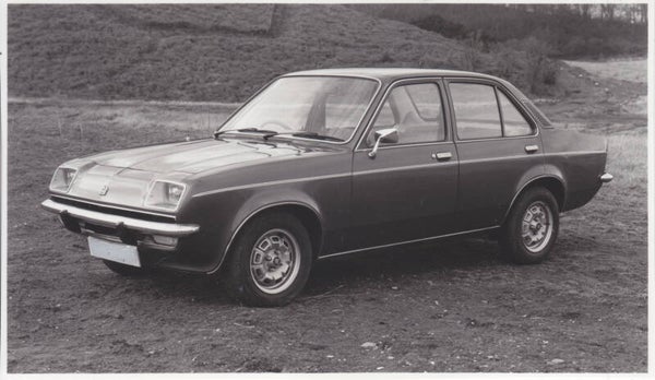 Vauxhall Chevette 4-Door Saloon, press photo, UK, 6/1976