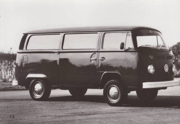 Volkswagen T2 Transporter with sliding door, press photo, German, 1976