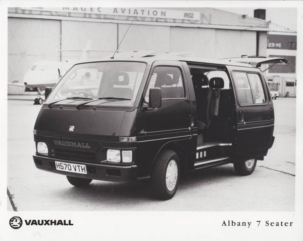 Vauxhall Albany 7-Seater Minibus, press photo, UK, 1990