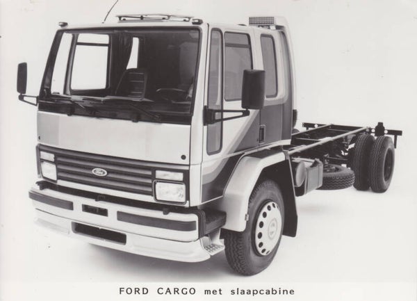 Ford Cargo truck with sleeping cabin, press photo, Dutch, c1981