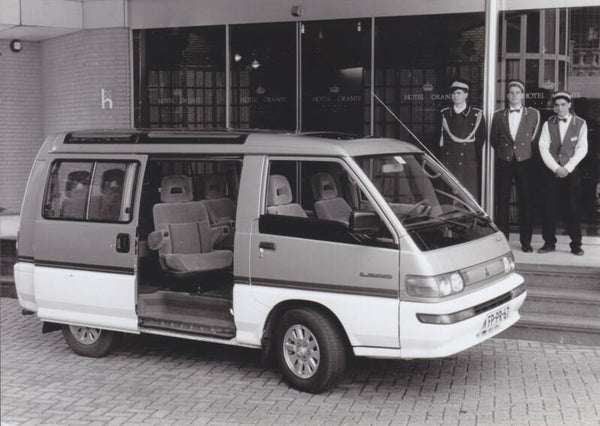 Mitsubishi L300 luxury Passenger Van, press photo, Dutch, 1980s