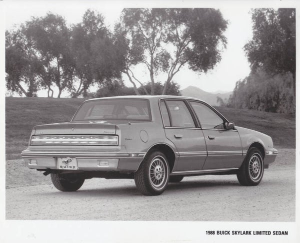Buick Skylark Limited Sedan, large press photo, USA, 1988