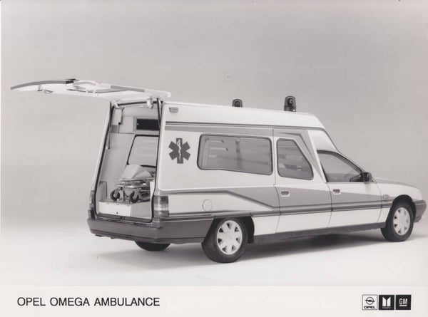 Opel Omega Ambulance rear view, press photo, Dutch, 1990