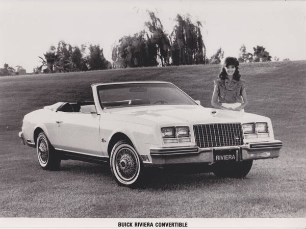 Buick Riviera Convertible, press photo, USA, 1983