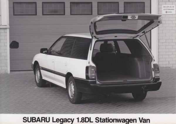 Subaru Legacy 1.8DL Stationwagon Van, press photo, Dutch, 1980s