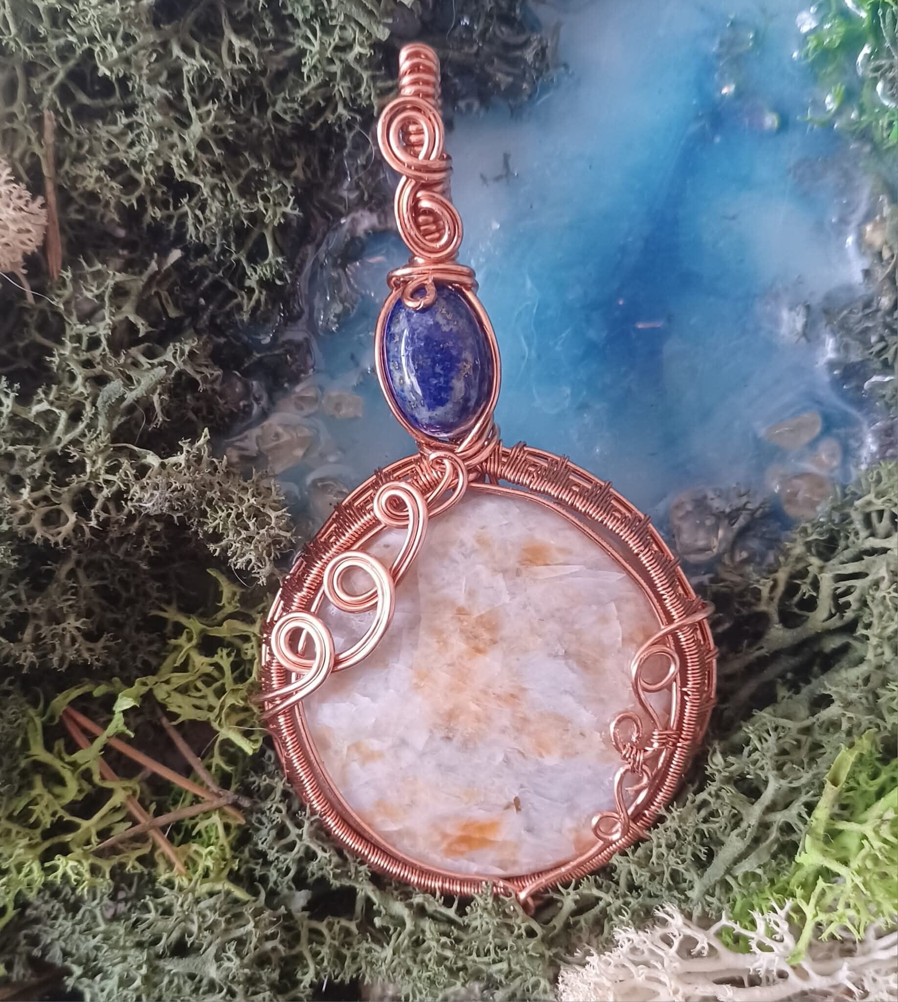 HANDMADE SUNSTONE & LAPIS LAZULI PENDANT