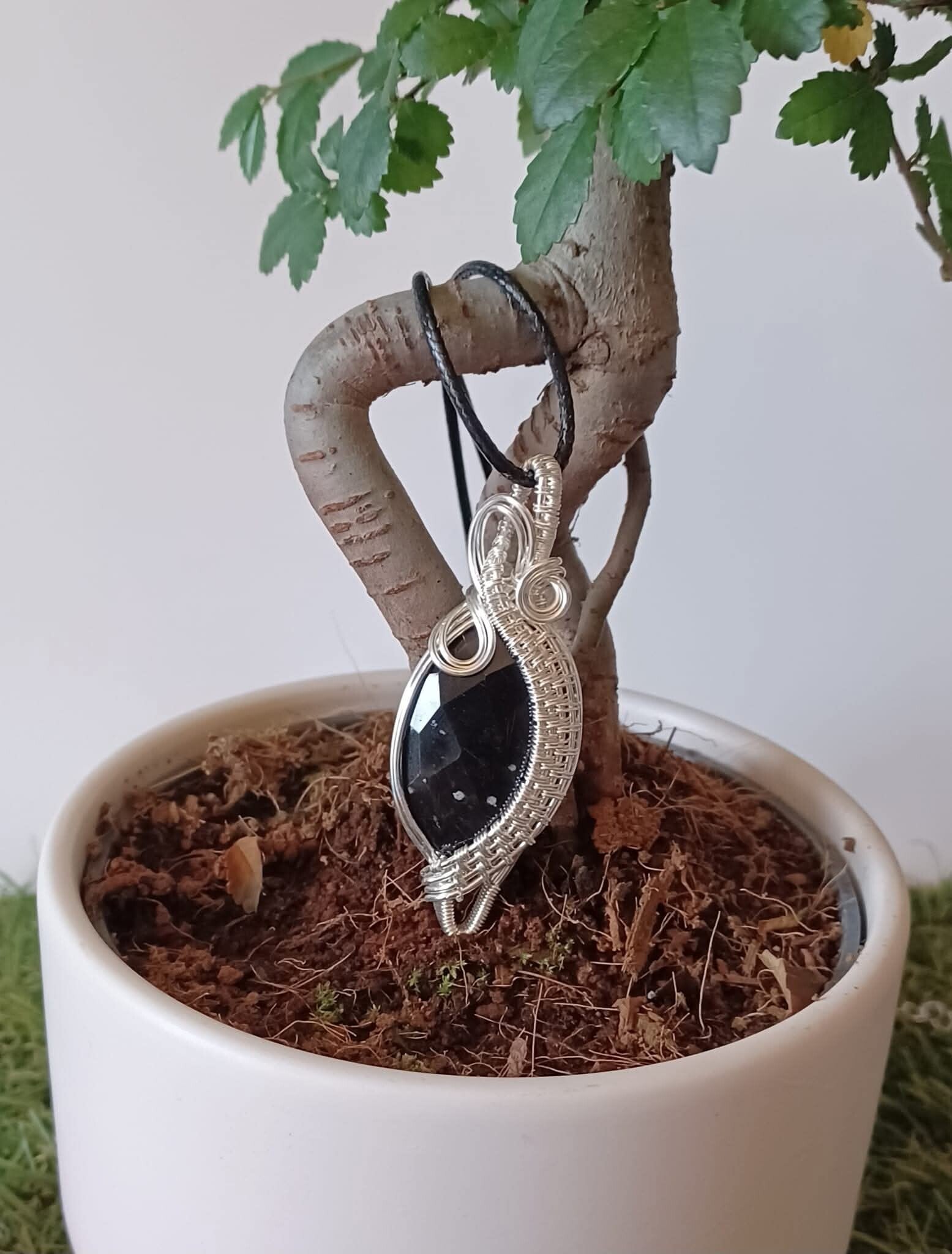 HANDMADE SNOWFLAKE OBSIDIAN PENDANT – GROUNDING GRACE PENDANT