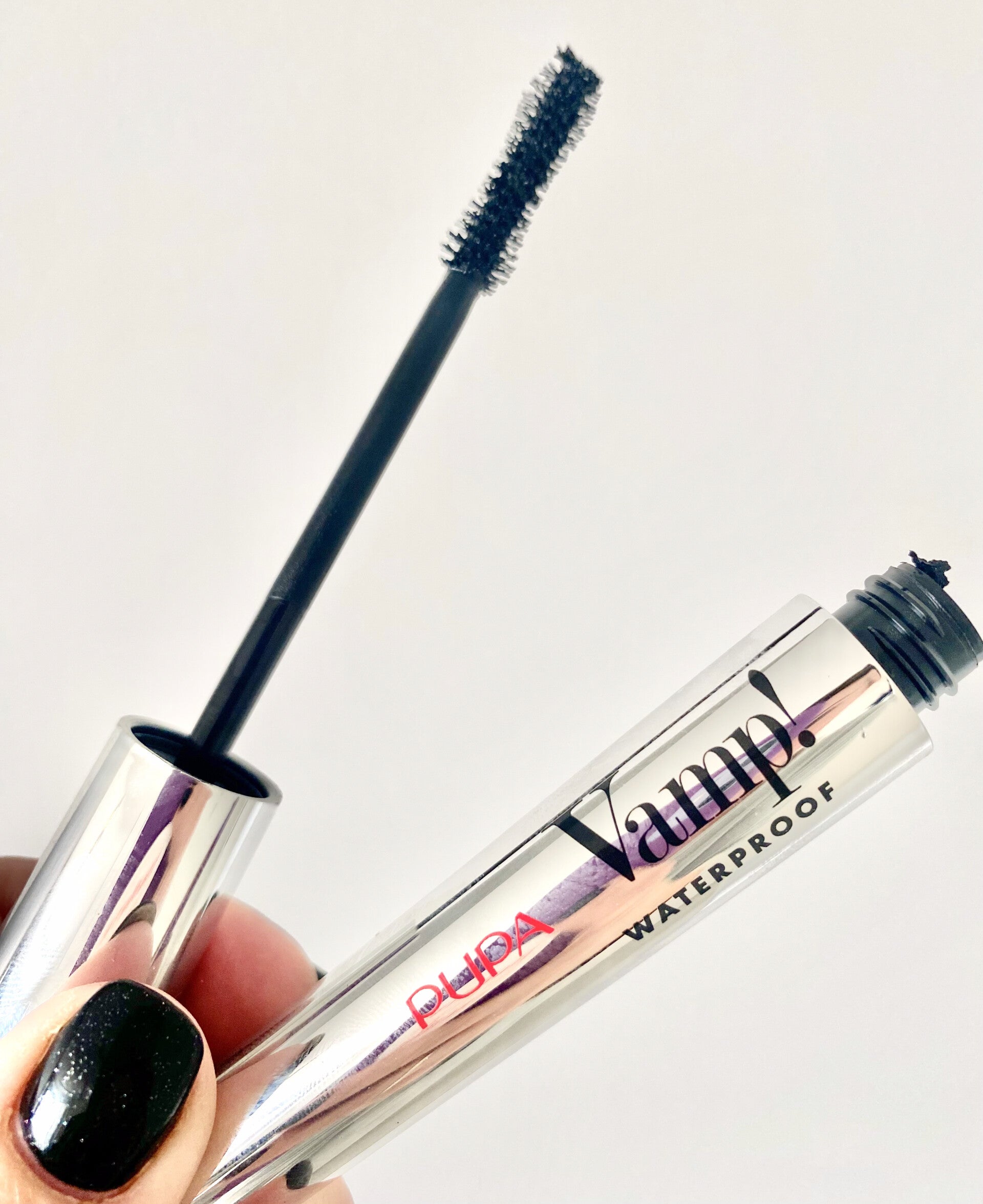 Waterproof mascara zwart Pupa