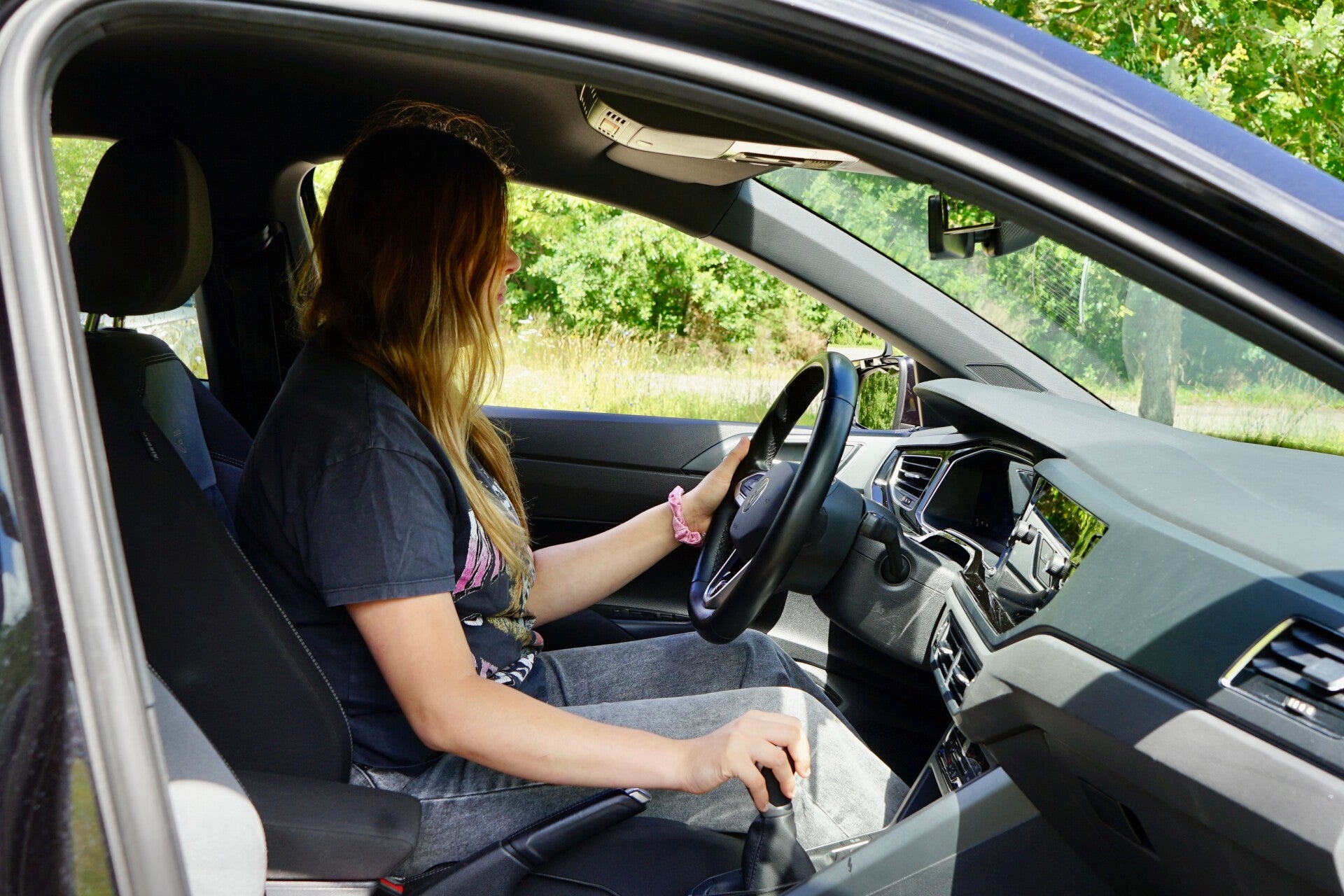 rijlessen voor beginners bij Rijschool YuDrive in Rijen