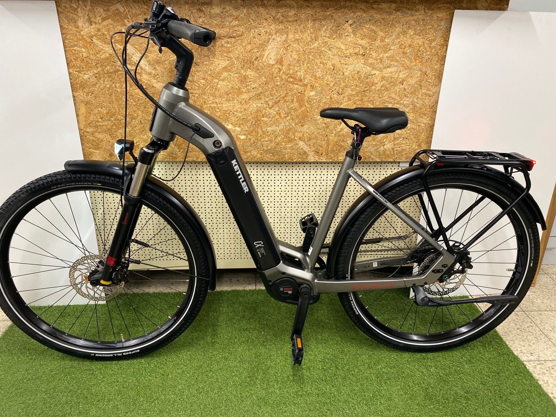 KETTLER QUADRIGA DUO CX5 2023 BOSCH PERFORMANCE LINE CX MIDDENMOTOR ELEKTRISCHE DAMESFIETS 1250WH ACCU SLECHTS 595KM