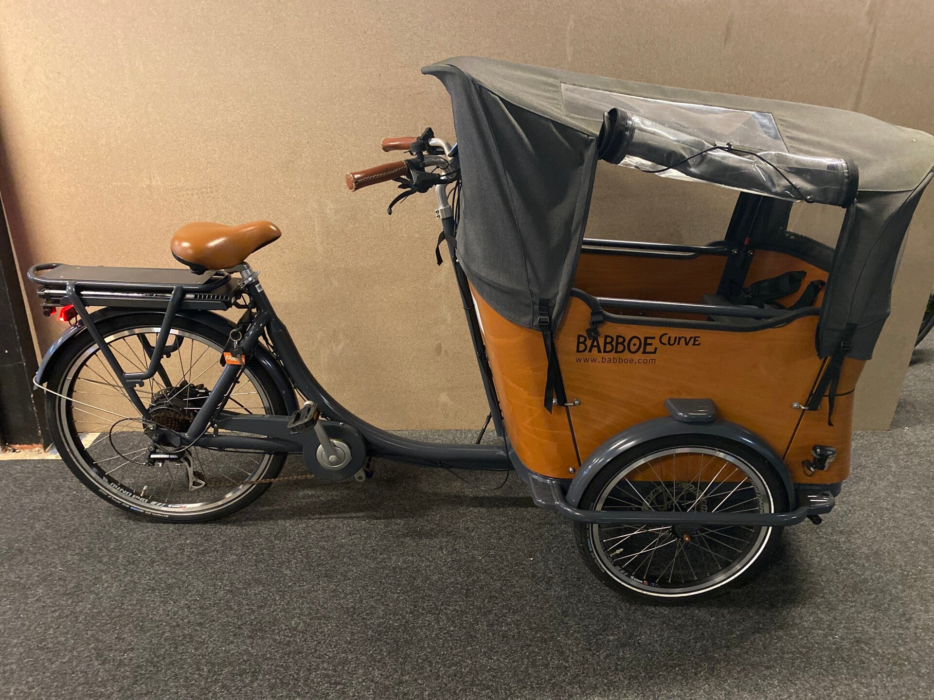 BABBOE CURVE E BAKFIETS 2023 SLECHTS 1747 KM 450WH