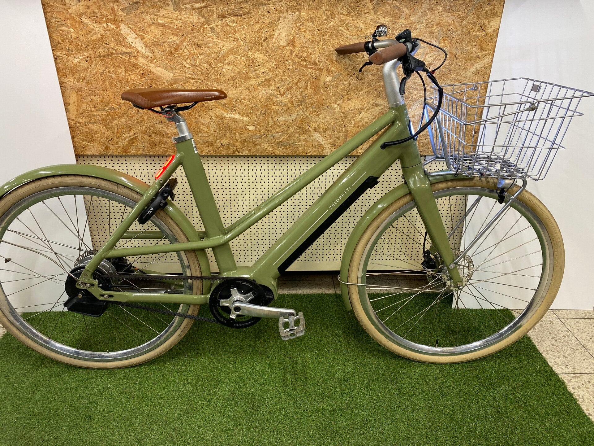 VELORETTI IVY ONE 2023 55 CM BELT DRIVE SLECHTS 1600 KM