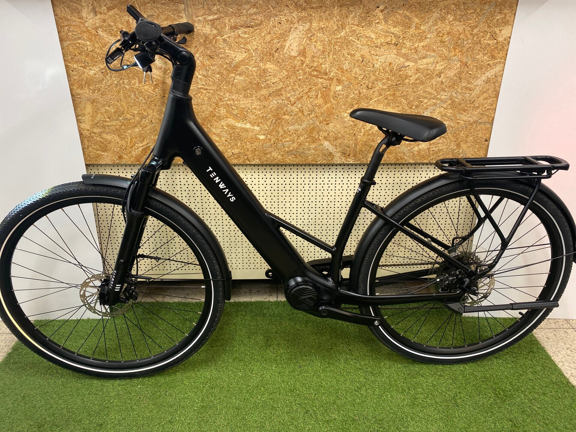 TENWAYS AGO AIR 2025 ELEKTRISCHE DAMESFIETS SLECHTS 316 KM