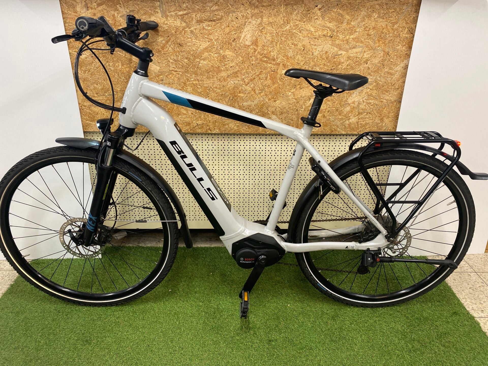 BULLS CROSS EVO 2022 56 CM BOSCH PERFORMANCE HERENFIETS 625W