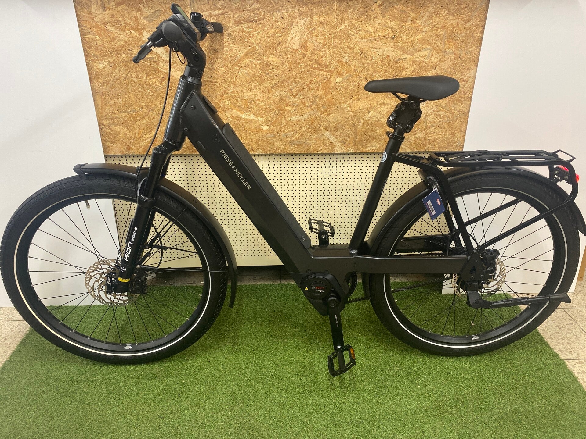 RIESE MULLER NEVO 3 GT VARIO 2023 57 CM BOCH CX 625WH BELT