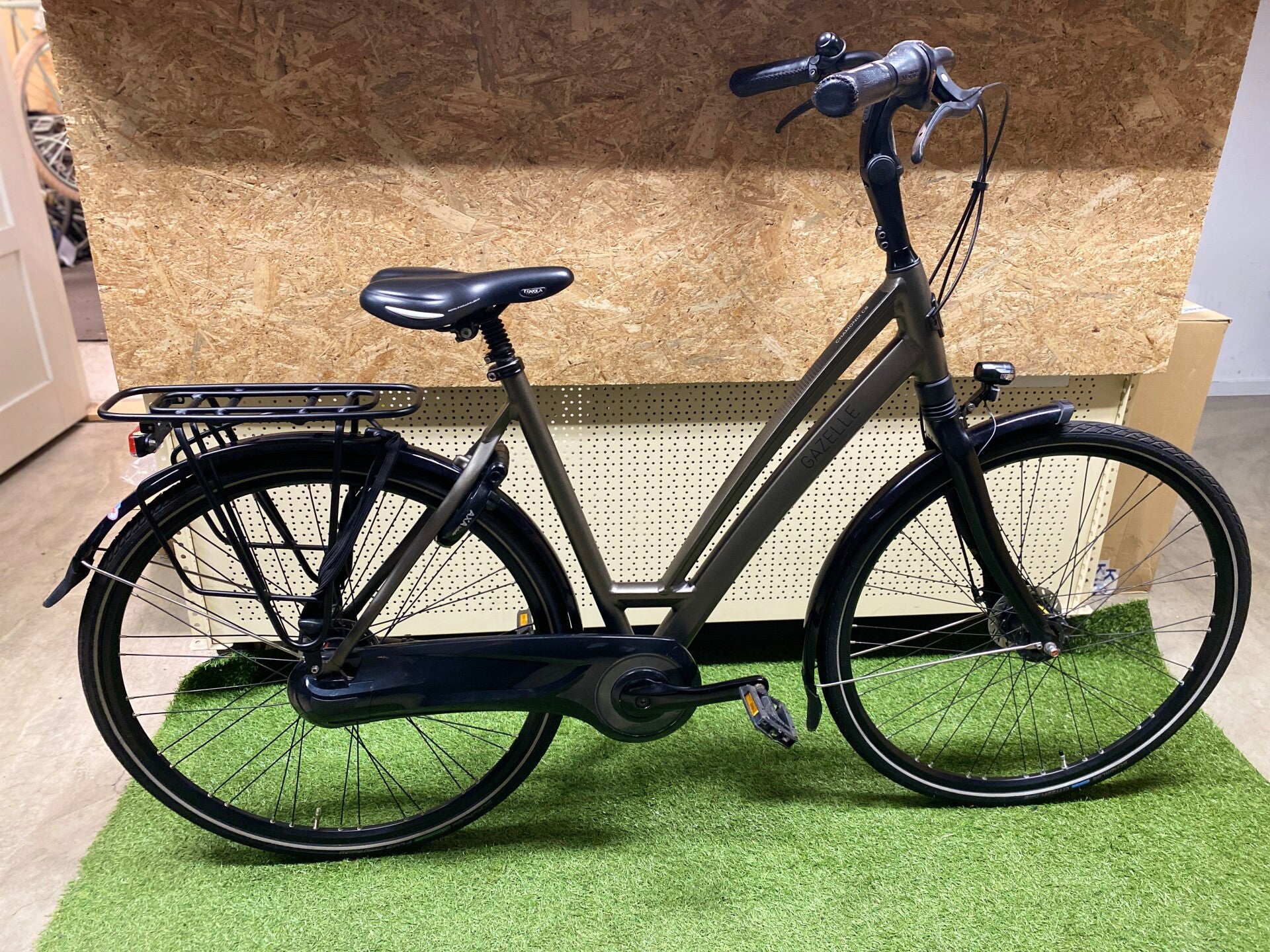 GAZELLE CHAMONIX C8 2022 DAMESFIETS 53 CM 8V