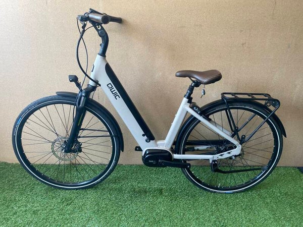 QWIC I-MN7 PREMIUM 2023 MIDDENMOTOR ELEKTRISCHE DAMESFIETS 47 CM 540WH