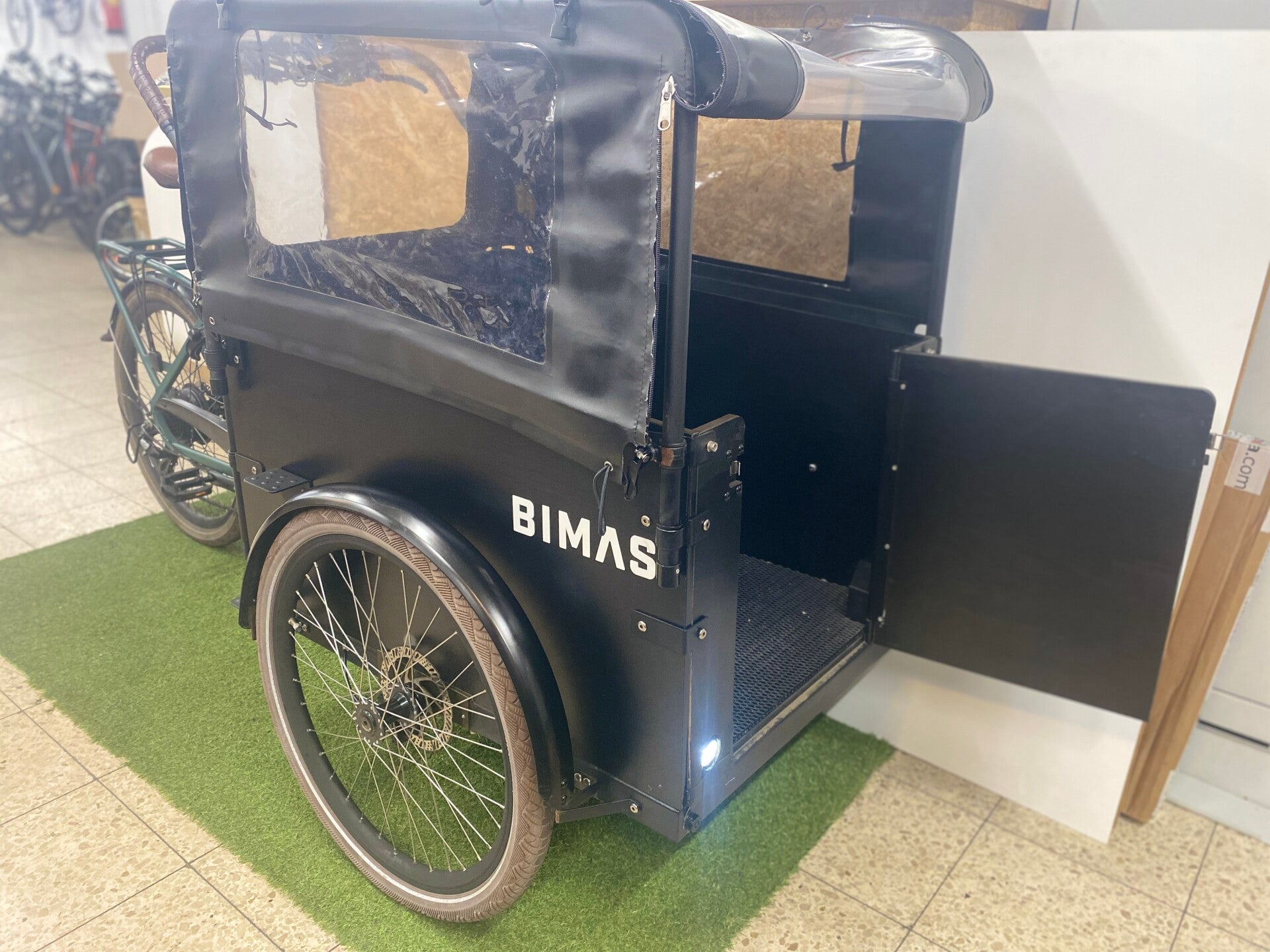 BIMAS E-CARGO 2024 ELEKTRISCHE BAKFIETS MET VOORDEUR 1710 KM