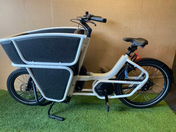URBAN ARROW  SHORTY 2024 BOSCH PERFORMANCE LINE MIDDENMOTOR ELEKTRISCHE BAKFIETS 500WH