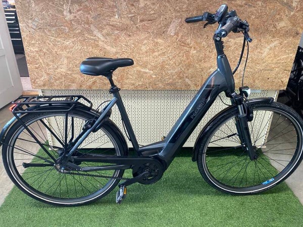 PEGASUS PREMIO EVO 5F BELT DRIVE 2022 BOSCH PERFORMANCE LINE MIDDENMOTOR ELEKTRISCHE DAMESFIETS 55 CM 625WH ACCU