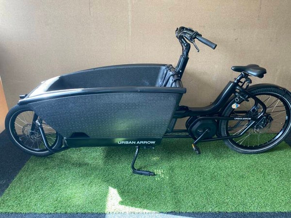 URBAN ARROW FAMILY 2023 BOSCH CARGO LINE MIDDENMOTOR BAKFIETS BELT DRIVE