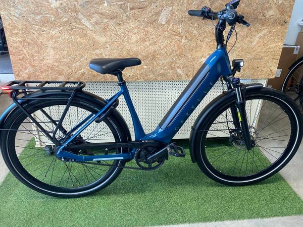 GAZELLE ULTIMATE C380 2023 BOSCH PERFORMANCE LINE MIDDENMOTOR SMART ELEKTRISCHE DAMESFIETS 49CM 625WH BELT DRIVE