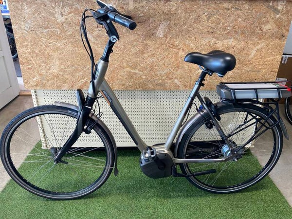 SPARTA M8i MIDDENMOTOR ELEKTRISCHE DAMESFIETS 57 CM 8V 626WH ACCU