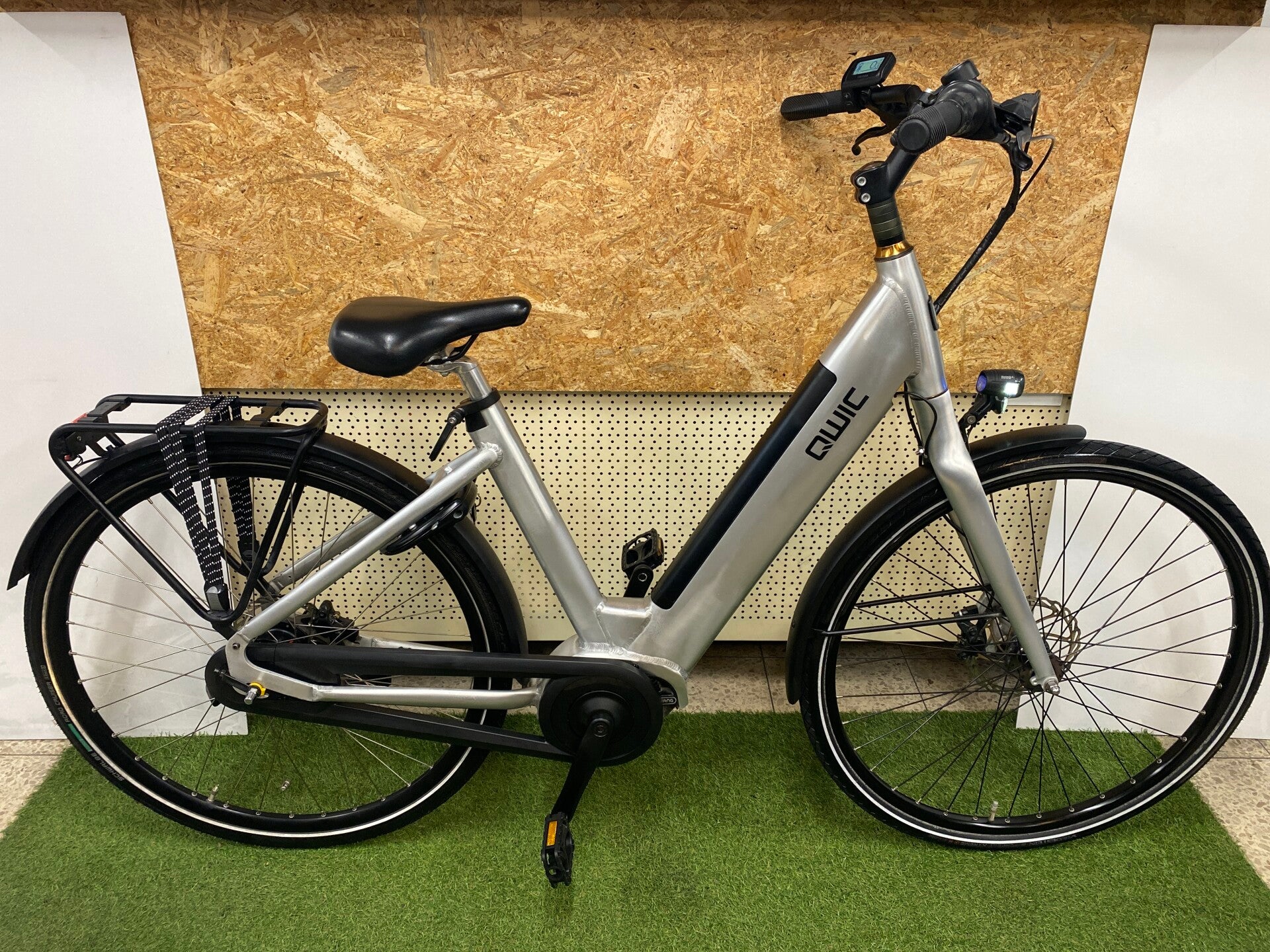 QWIC I-MN7 2023 ELEKTRISCHE DAMESFIETS 50 CM SLECHTS 257 KM
