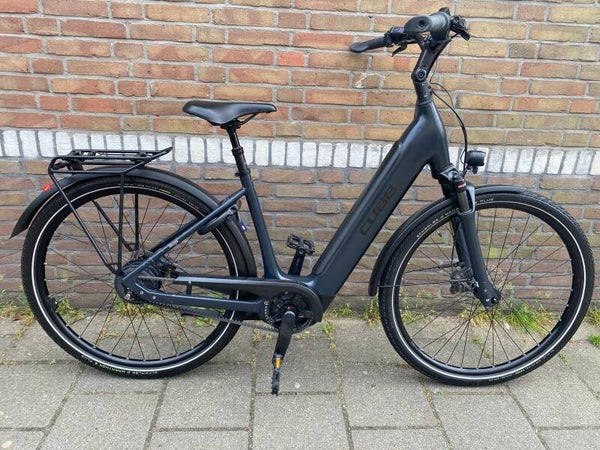 CUBE SUPREME HYBRID DELUXE PRO 2023 SMART DAMESFIETS BELT