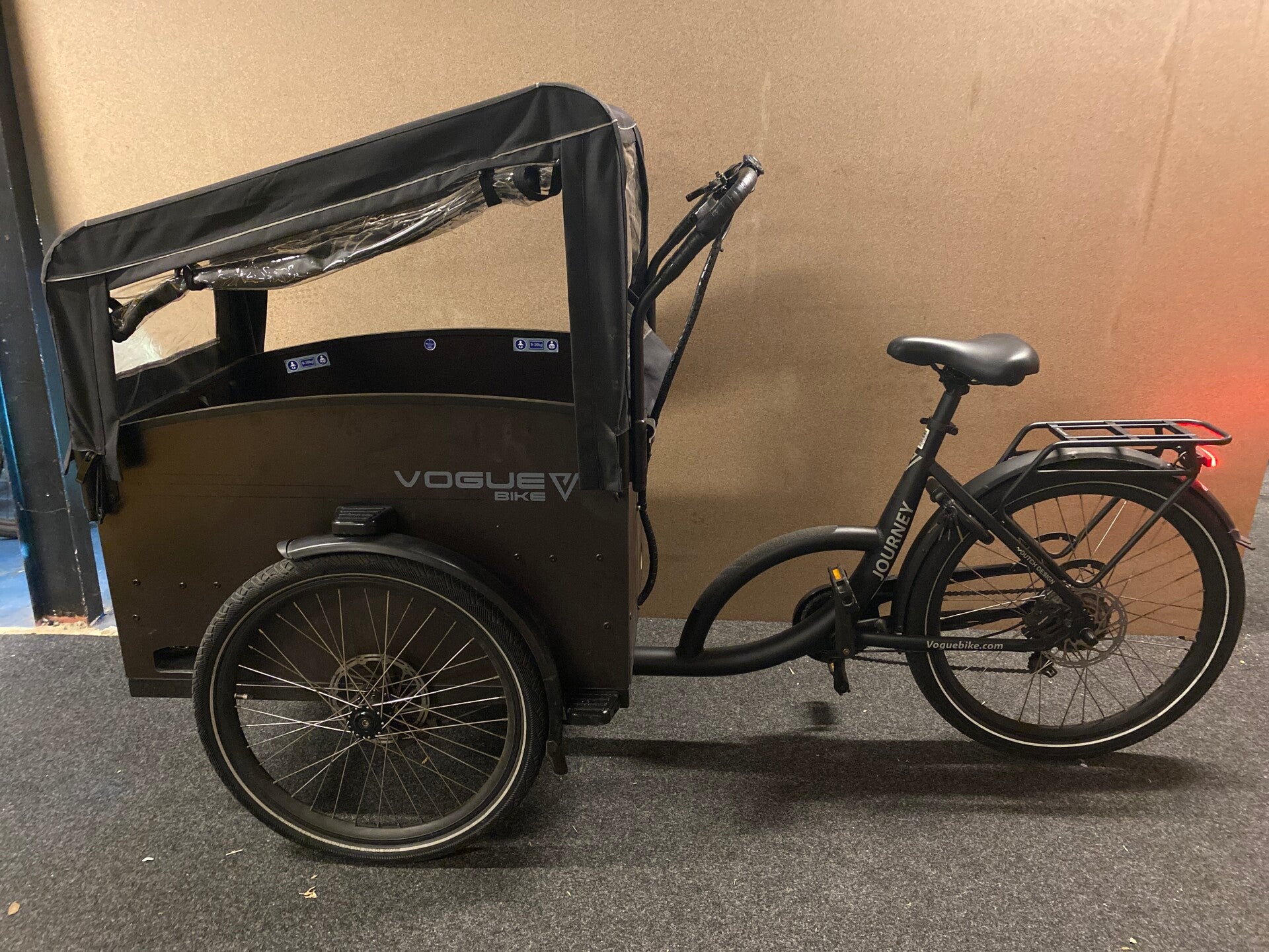 VOGUE ELEKTRISCHE BAKFIETS 2023 500WH