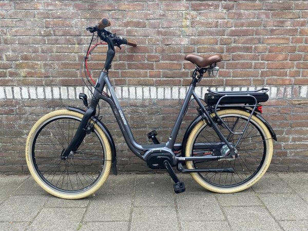 GAZELLE AMI MIDDENMOTOR LAGE INSTAP FIETS 57 CM MAAR 555 KM