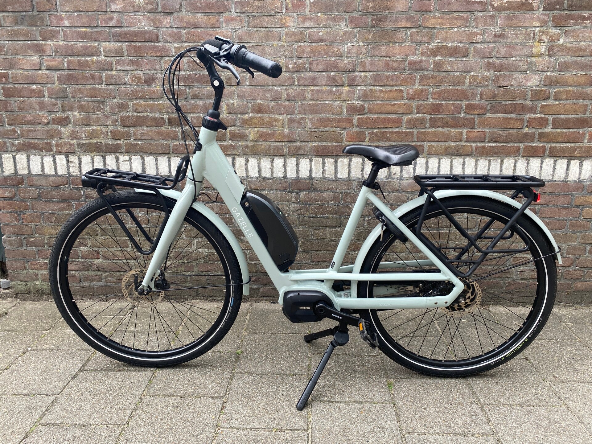 GAZELLE BLOOM C310 2023 MIDDENMOTOR ELEKTRISCHE MOEDERFIETS 49 CM 630WH