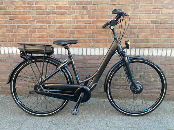 GIANT EASE E+ ELEKTRISCHE DAMESFIETS S 49 CM 400WH