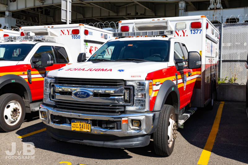 EMS 1377 - FDNY Ambulance
