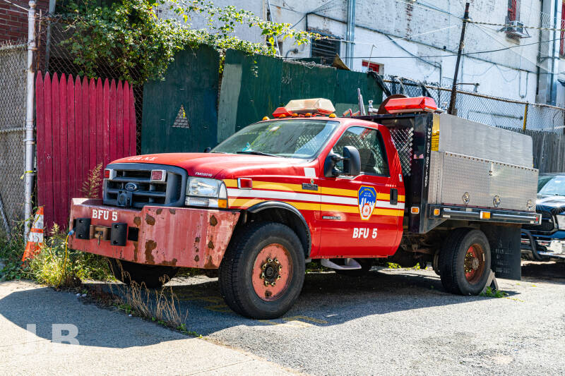 BFU 5 Brush Fire Unit (Engine 161 Station) - Staten Island