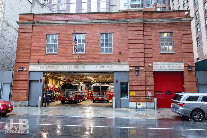 Engine 1 Ladder 24 Division 1 - Manhattan