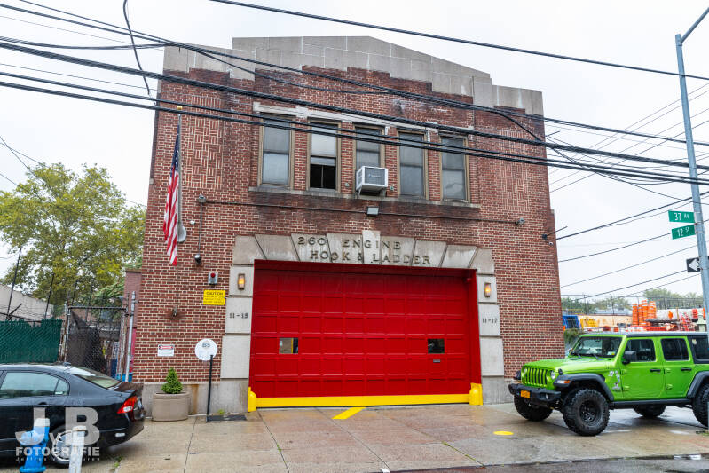 Fire Station Engine 260 Foam 260 - Queens