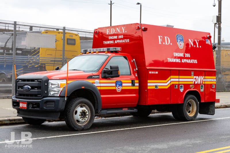 Engine 265 Thawing Apparatus - Queens
