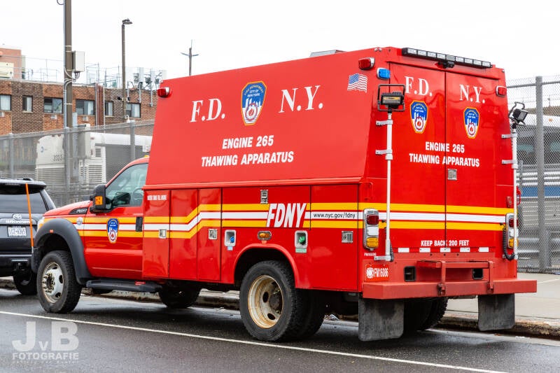 Engine 265 Thawing Apparatus - Queens