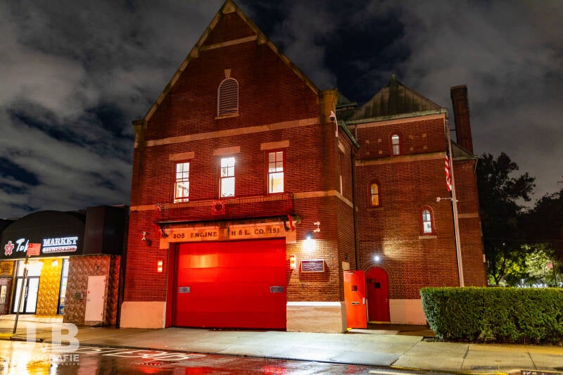 Fire Station Engine 305 Ladder 151