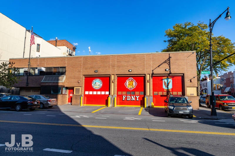 Fire Station Engine 71 Ladder 55 Division 6