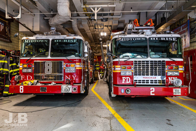 Engine 8 Ladder 2 - Manhattan