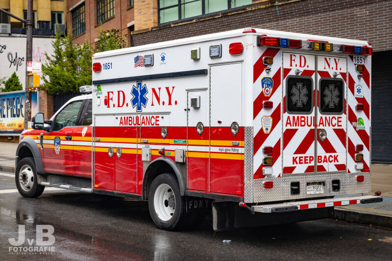 EMS 1651 - FDNY Ambulance