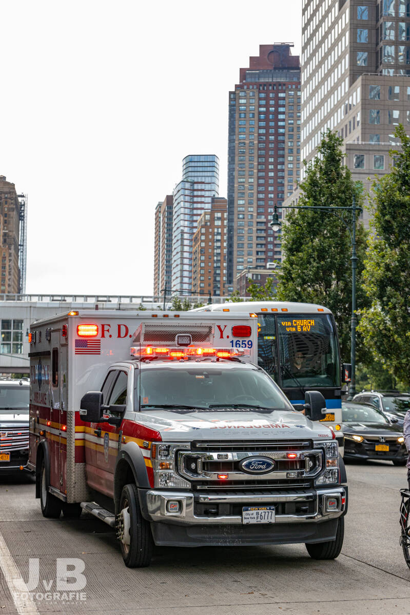 EMS 1659 - FDNY Ambulance