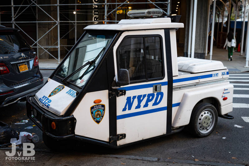 NYPD Three wheeld scooter 19th Precinct 263014