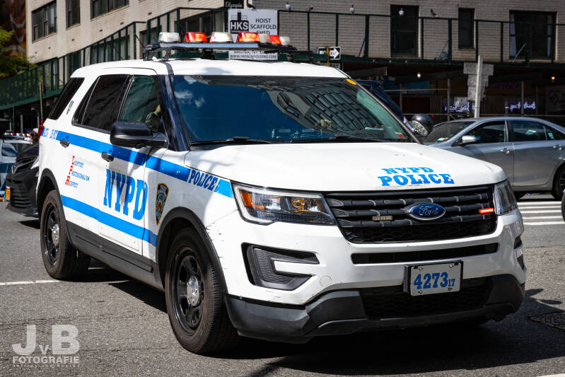 Ford Explorer Police Interceptor Utility 427317 25th Precinct