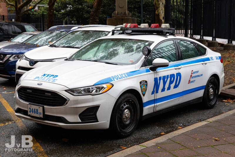 Ford Fusion 346820 1st Precinct