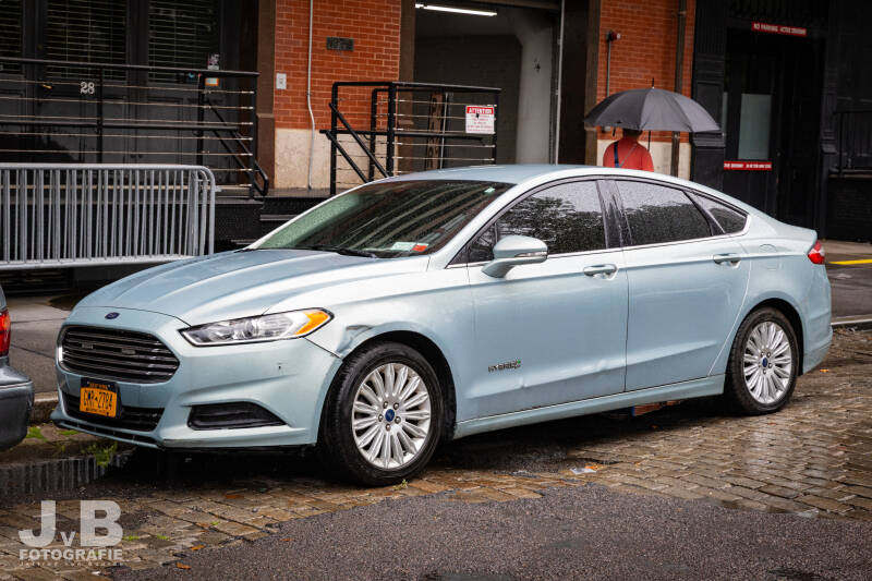 NYPD Unmarked Ford Taurus Detective Bureau