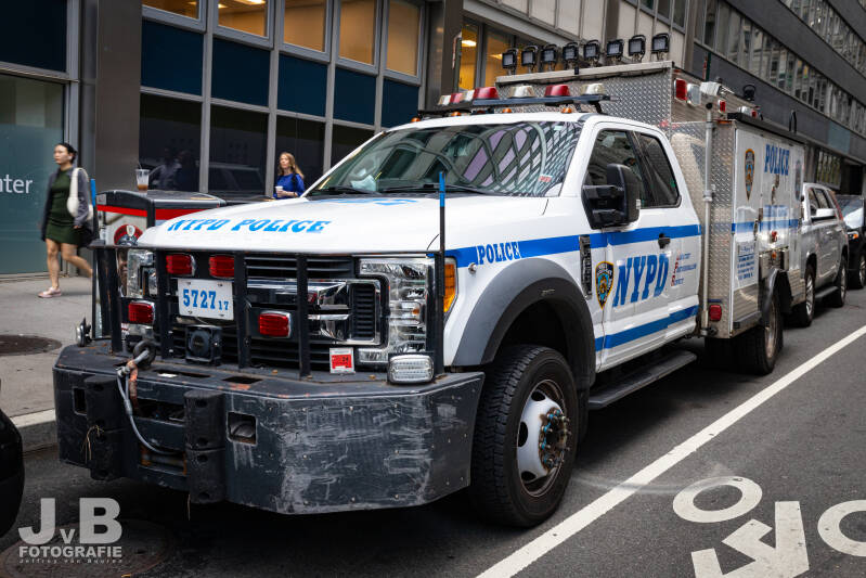 NYPD Ford F550 Emergency Service Support truck ESS 8 572717